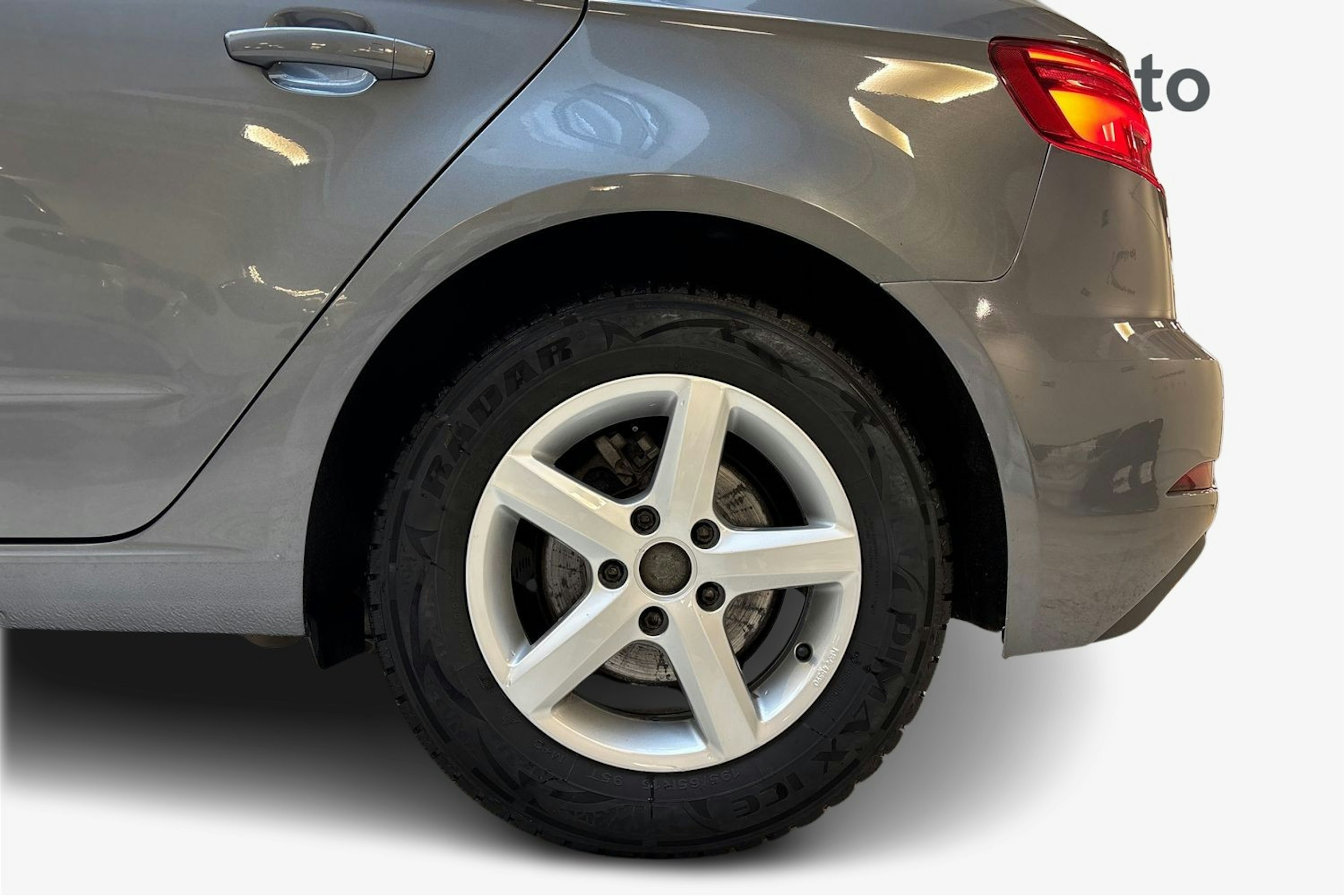 harmaa Audi A3 2017 kuva 9.