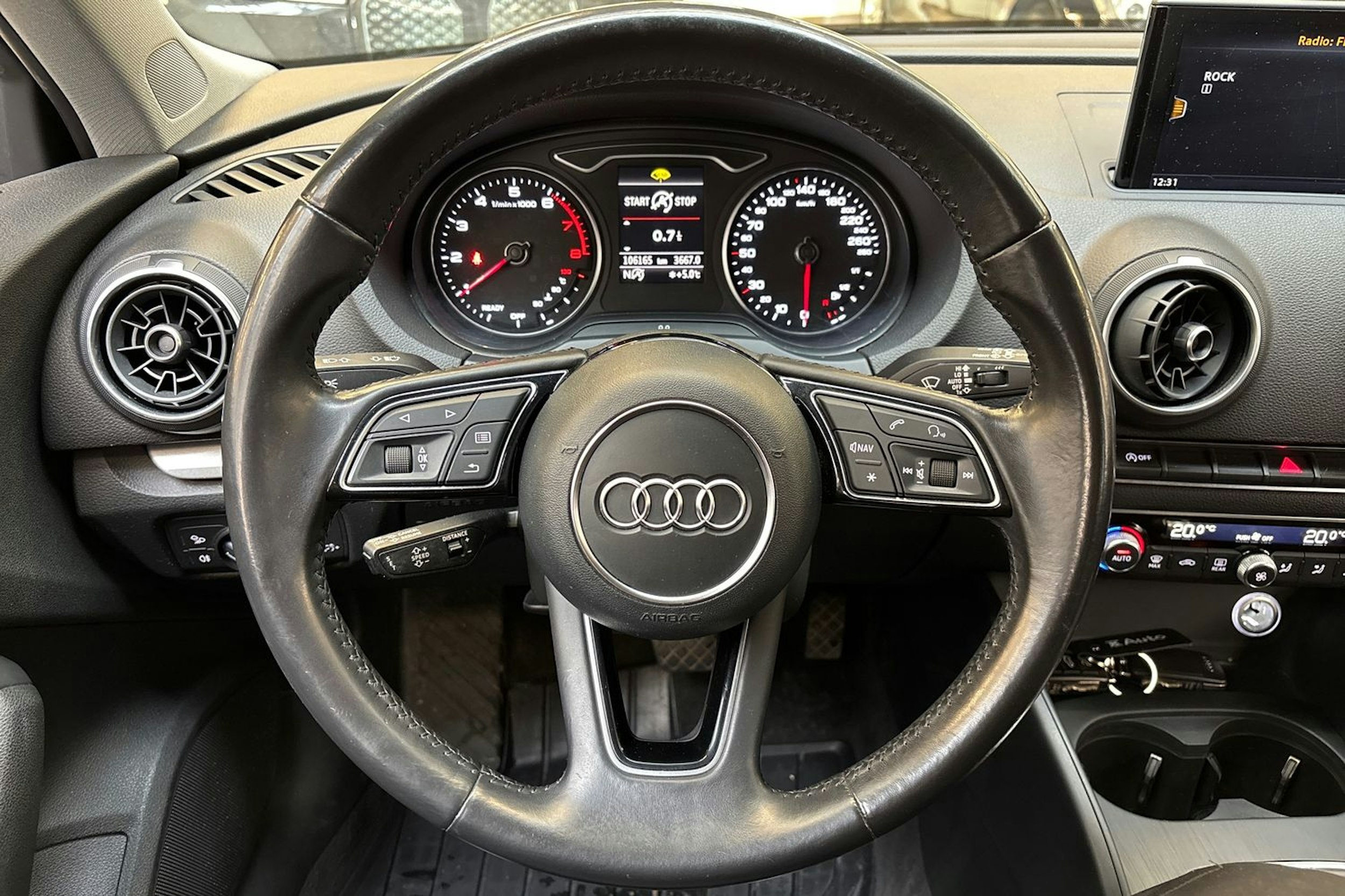 harmaa Audi A3 2017 kuva 15.
