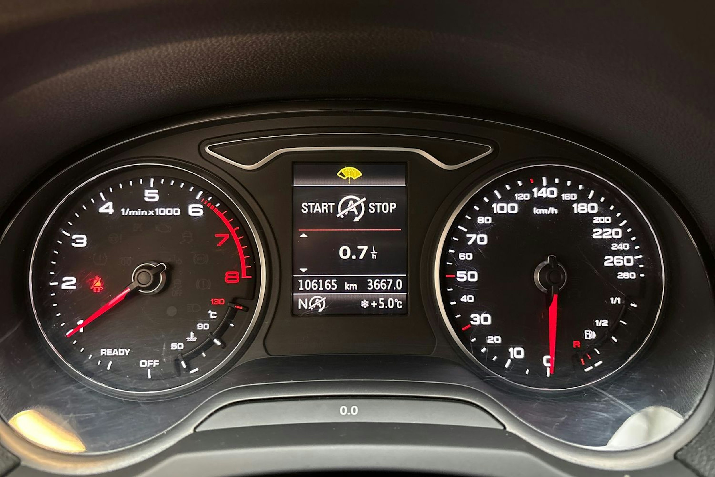 harmaa Audi A3 2017 kuva 16.