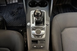 harmaa Audi A3 2017 kuva 19.