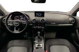 harmaa Audi A3 2017 kuva 9.