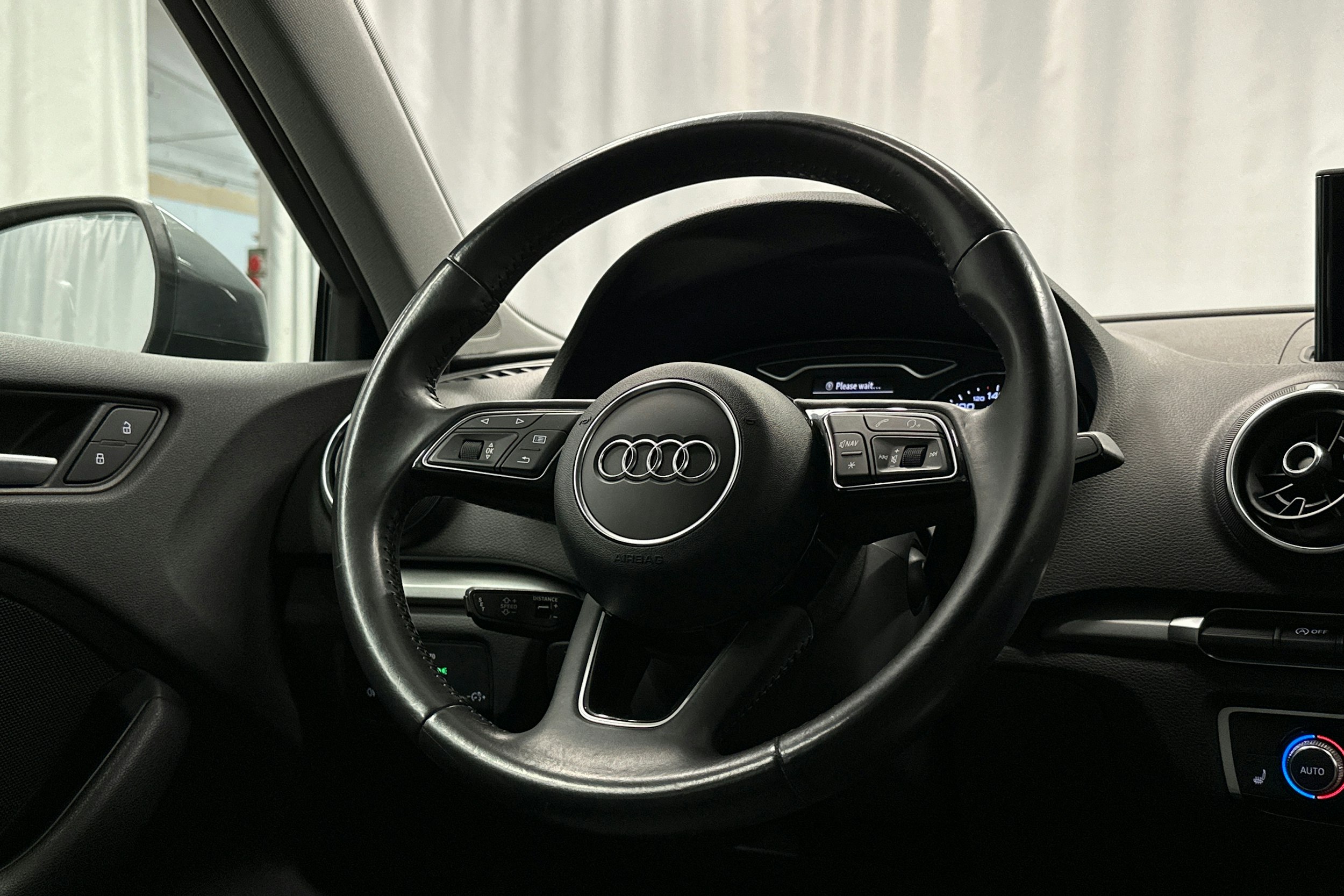 harmaa Audi A3 2017 kuva 17.