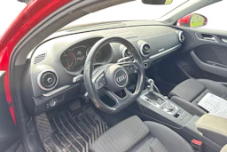 punainen Audi A3 2017 kuva 3.