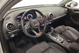 valkoinen Audi A3 2017 kuva 7.