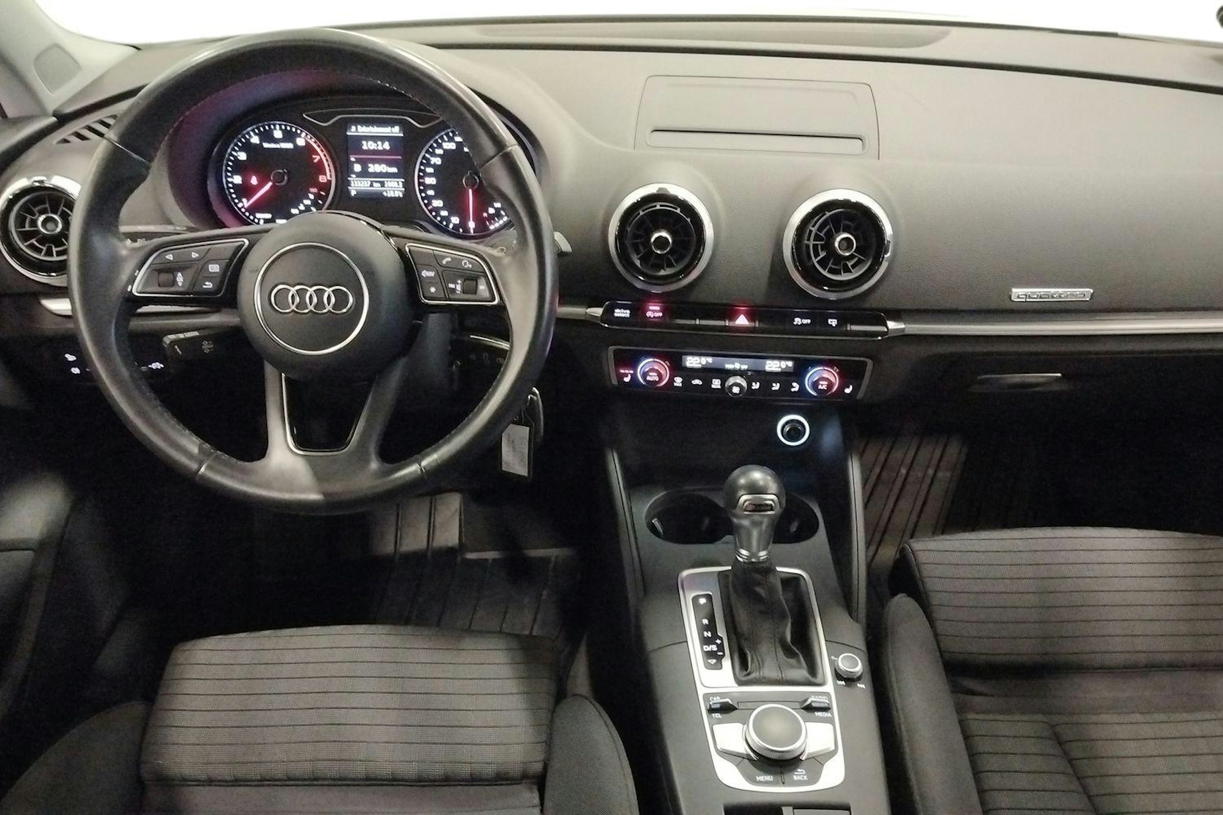 valkoinen Audi A3 2017 kuva 9.