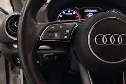 valkoinen Audi A3 2017 kuva 16.