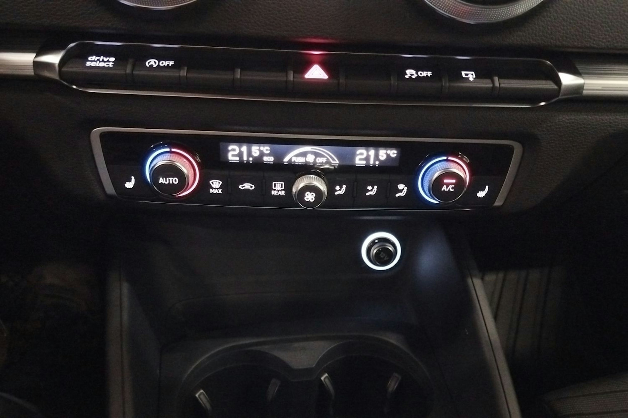 valkoinen Audi A3 2017 kuva 18.