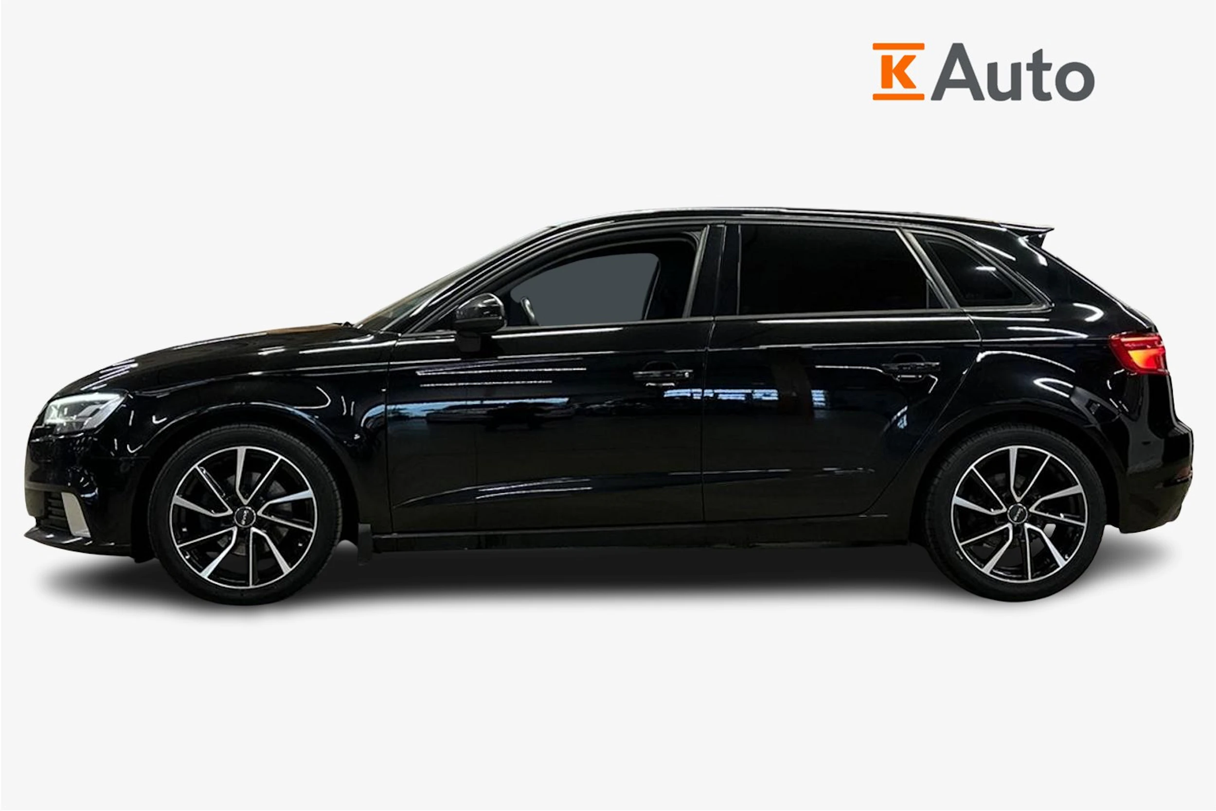 musta Audi A3 2017 kuva 5.