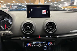 musta Audi A3 2017 kuva 16.