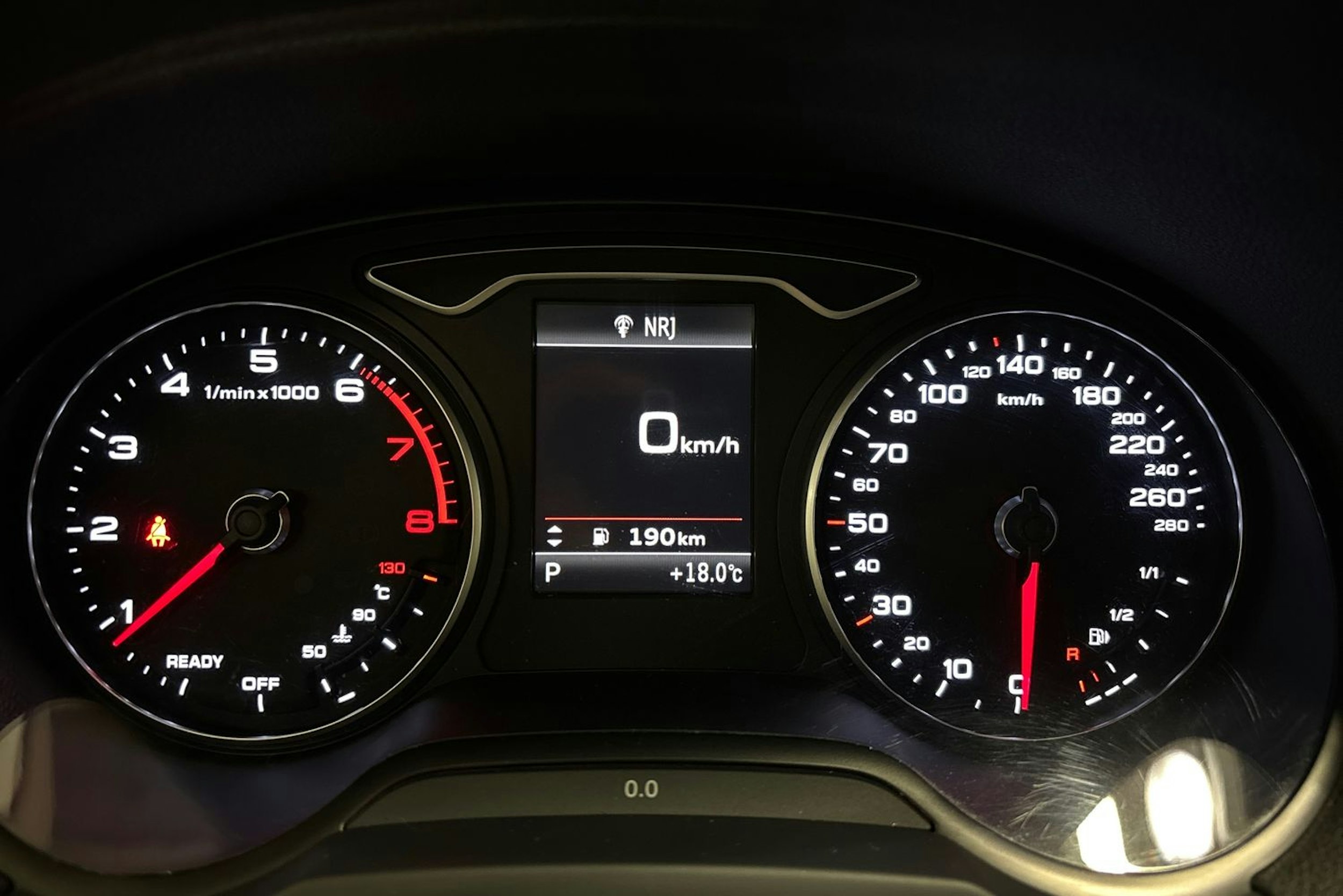 keltainen Audi A3 2017 kuva 18.