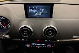 keltainen Audi A3 2017 kuva 19.