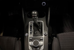 keltainen Audi A3 2017 kuva 20.