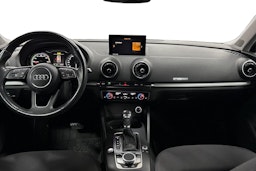 Harmaa Audi A3 2017 kuva 7.