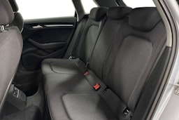 Harmaa Audi A3 2017 kuva 8.