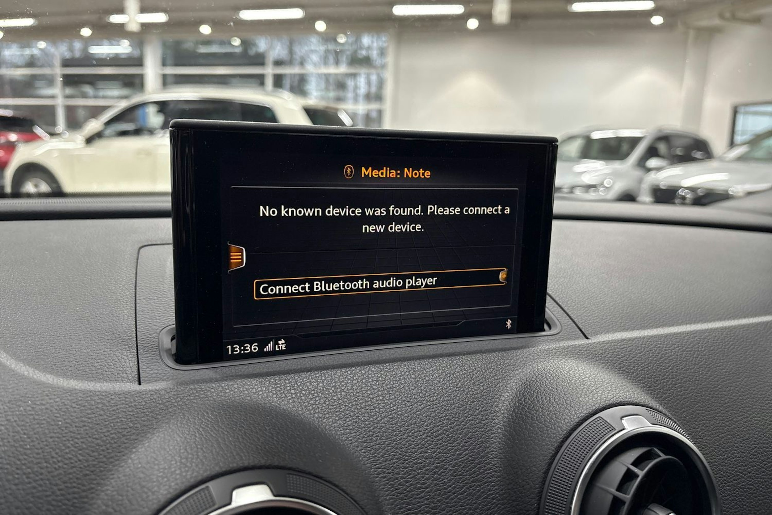 Harmaa Audi A3 2017 kuva 15.