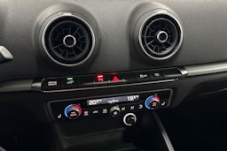 Harmaa Audi A3 2017 kuva 18.