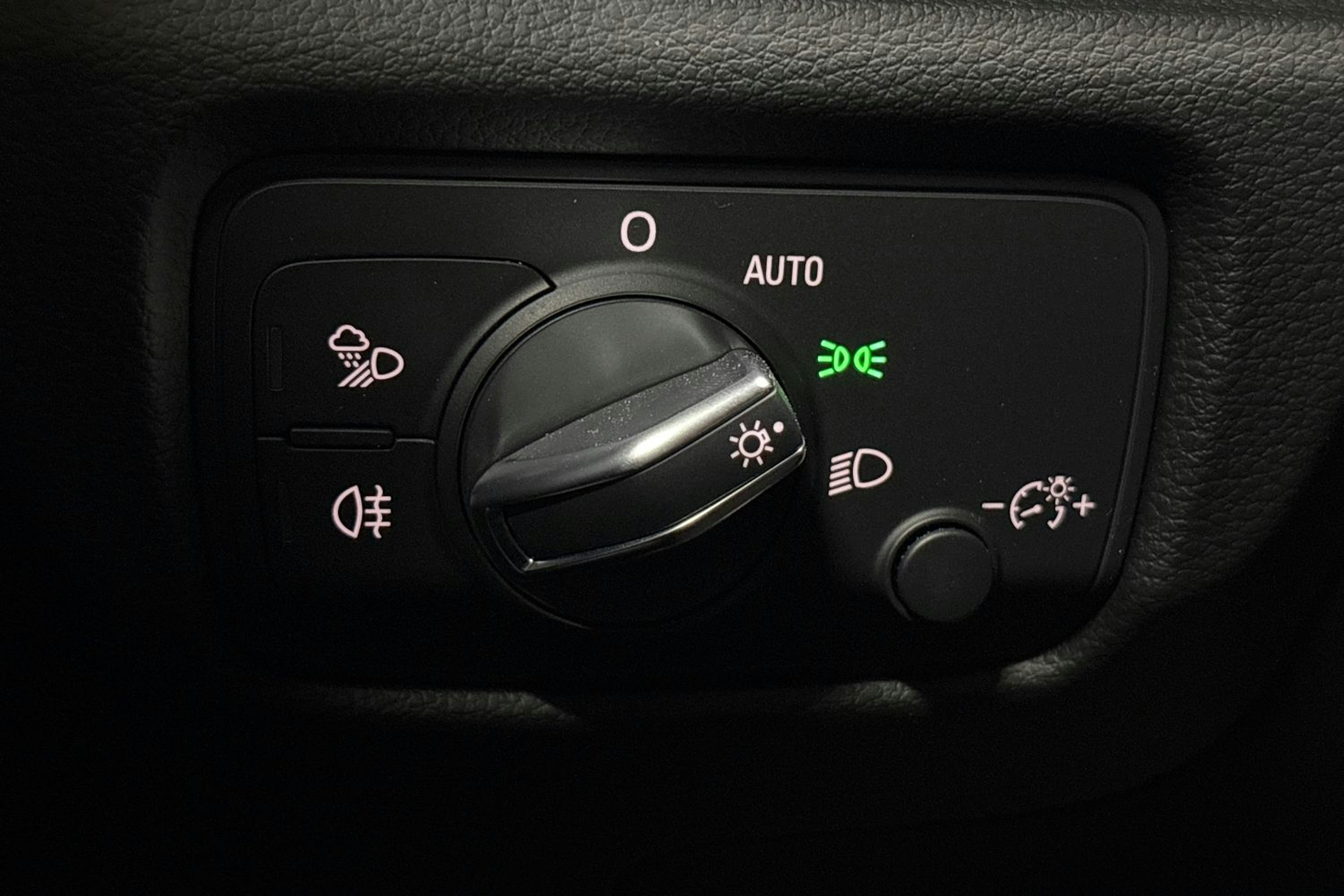 Harmaa Audi A3 2017 kuva 20.