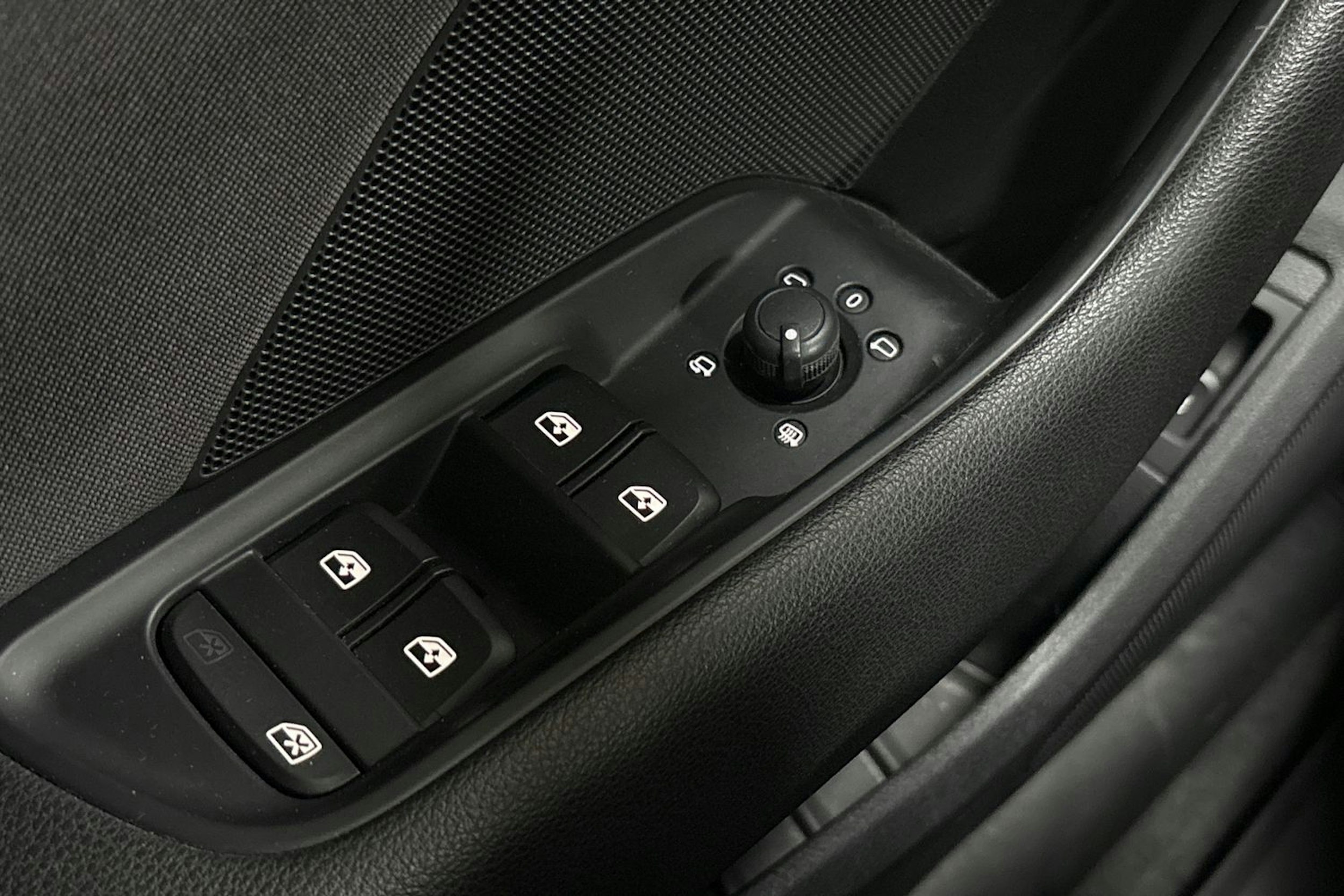 Harmaa Audi A3 2017 kuva 21.