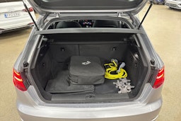 Harmaa Audi A3 2017 kuva 22.