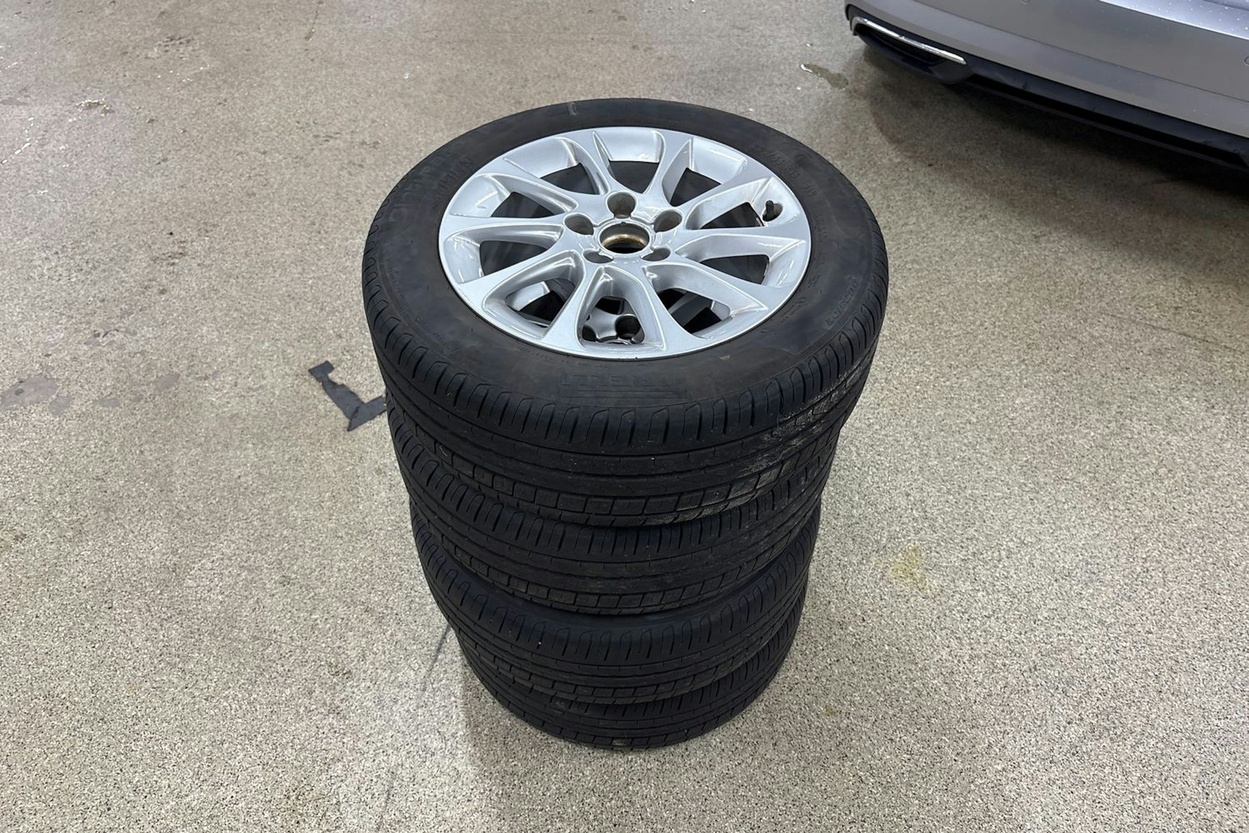 Harmaa Audi A3 2017 kuva 23.