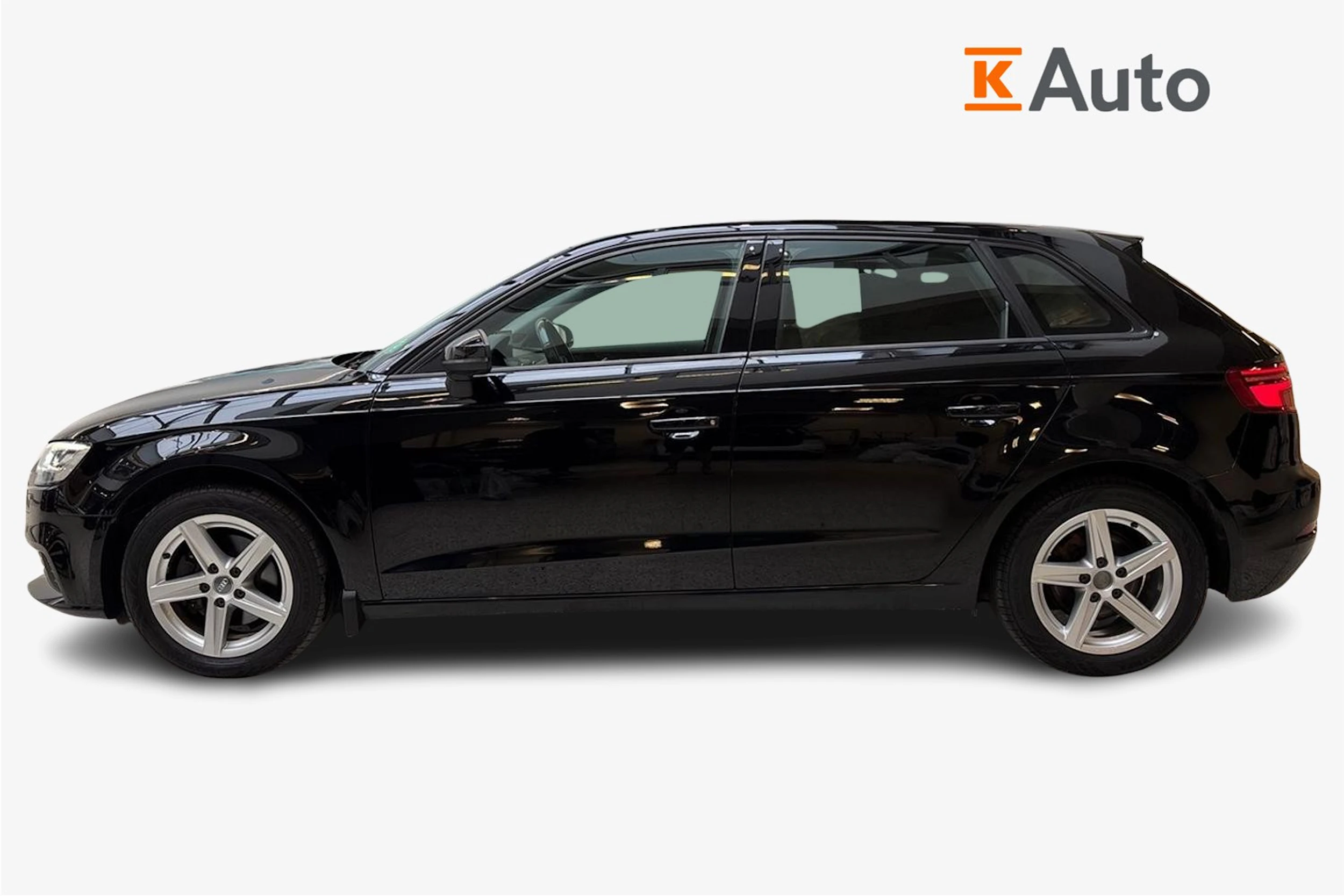 musta Audi A3 2017 kuva 5.