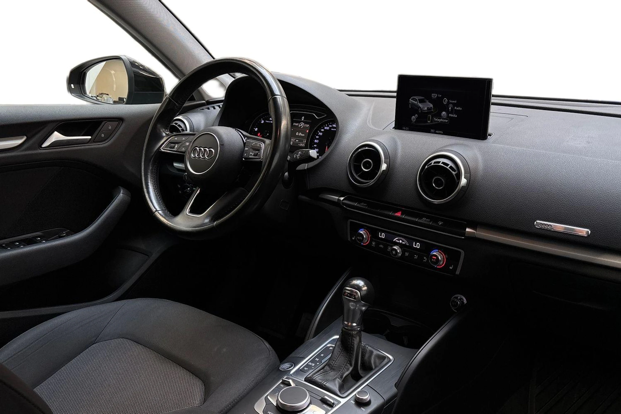 musta Audi A3 2017 kuva 7.