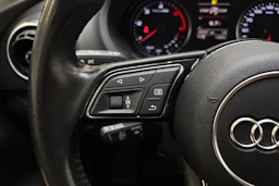 musta Audi A3 2017 kuva 14.