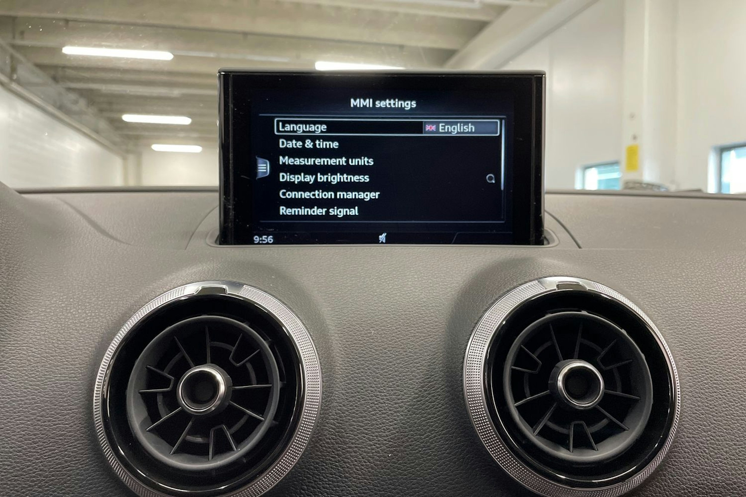 valkoinen Audi A3 2017 kuva 19.