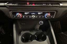 valkoinen Audi A3 2017 kuva 21.
