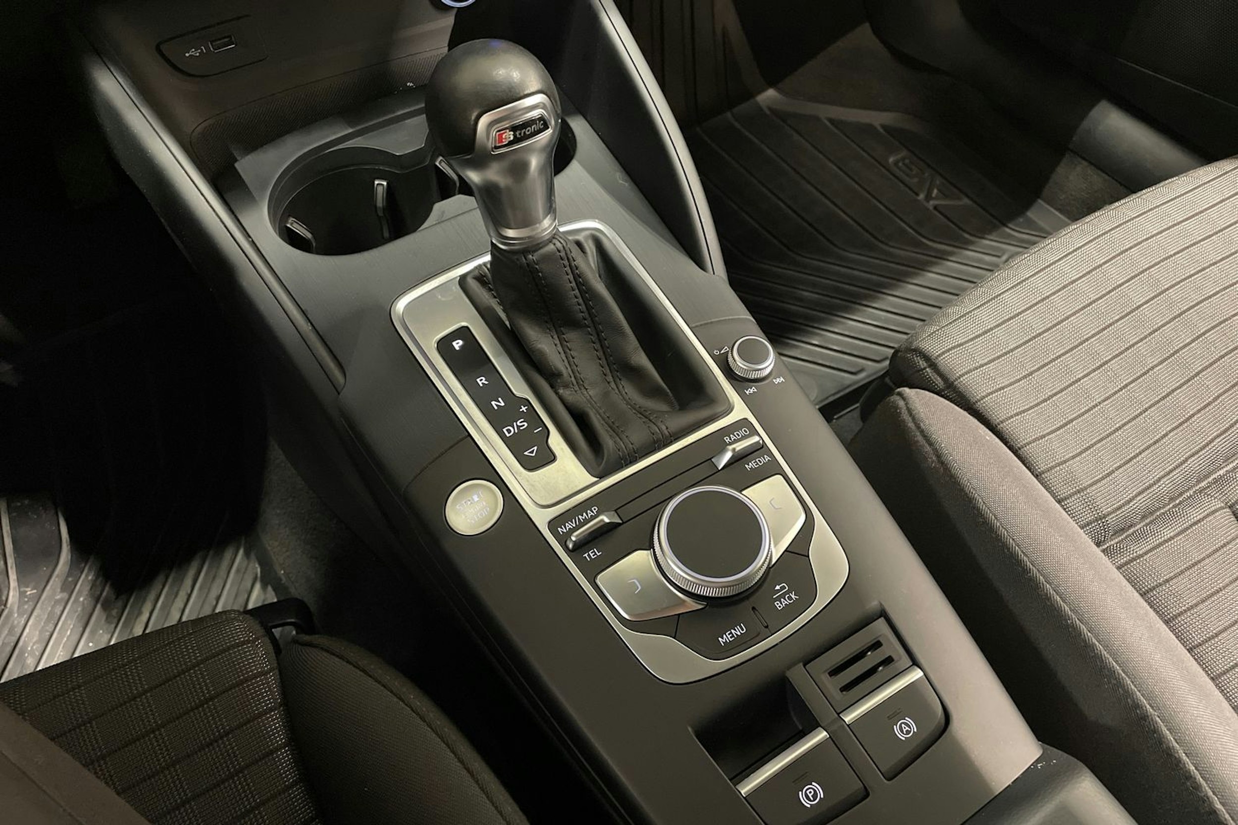 valkoinen Audi A3 2017 kuva 22.