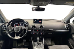 valkoinen Audi A3 2017 kuva 7.