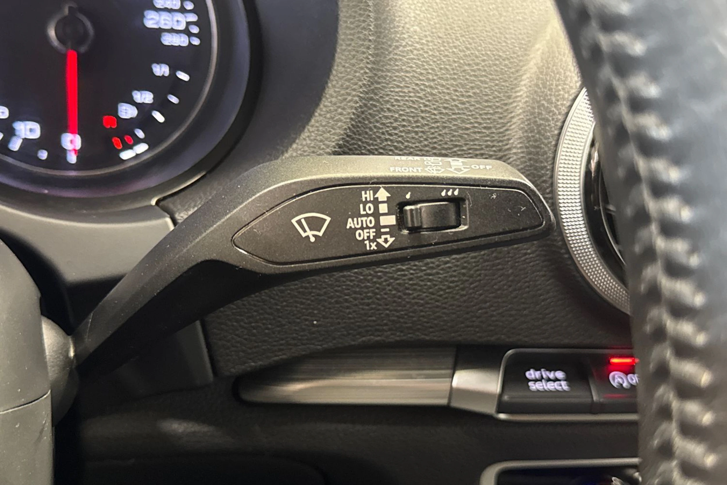 valkoinen Audi A3 2017 kuva 17.