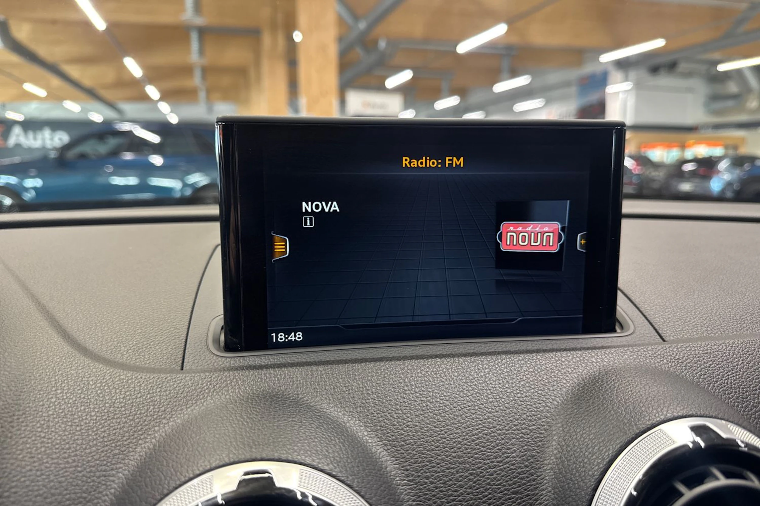 valkoinen Audi A3 2017 kuva 21.