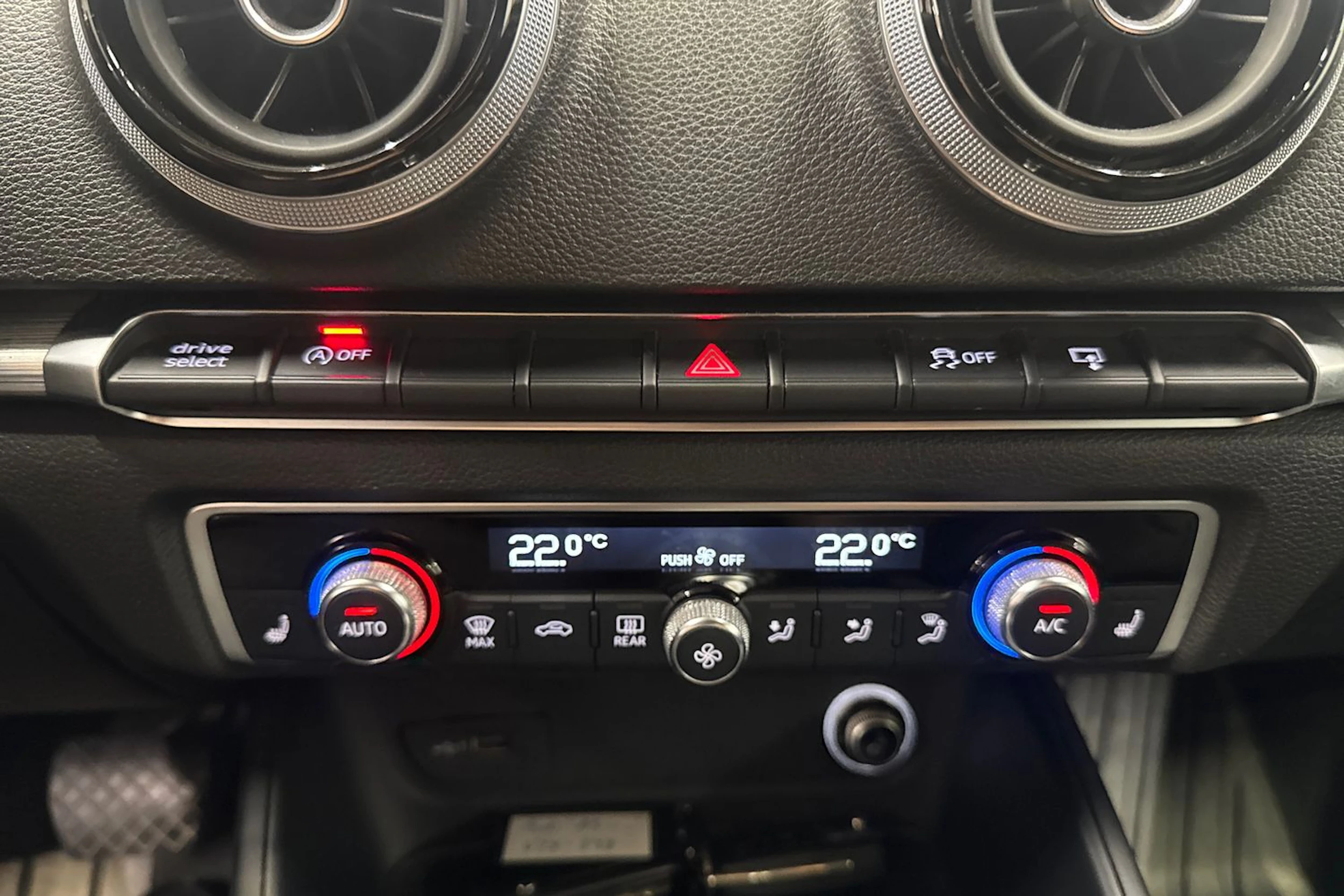 valkoinen Audi A3 2017 kuva 23.