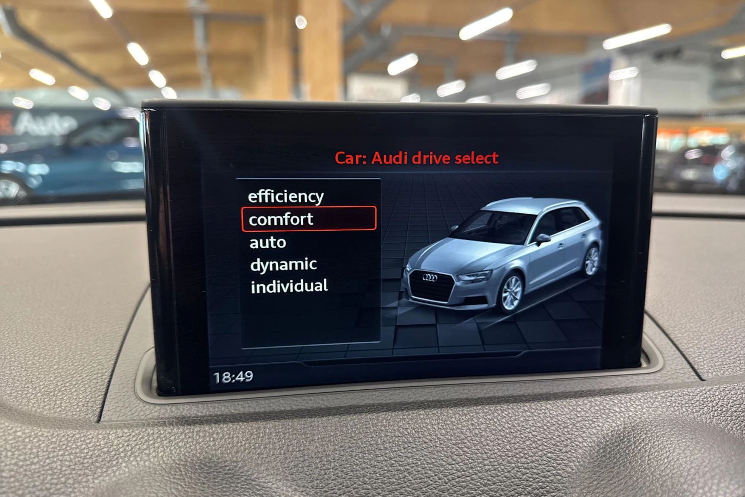 valkoinen Audi A3 2017 kuva 24.