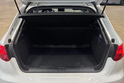 valkoinen Audi A3 2017 kuva 26.