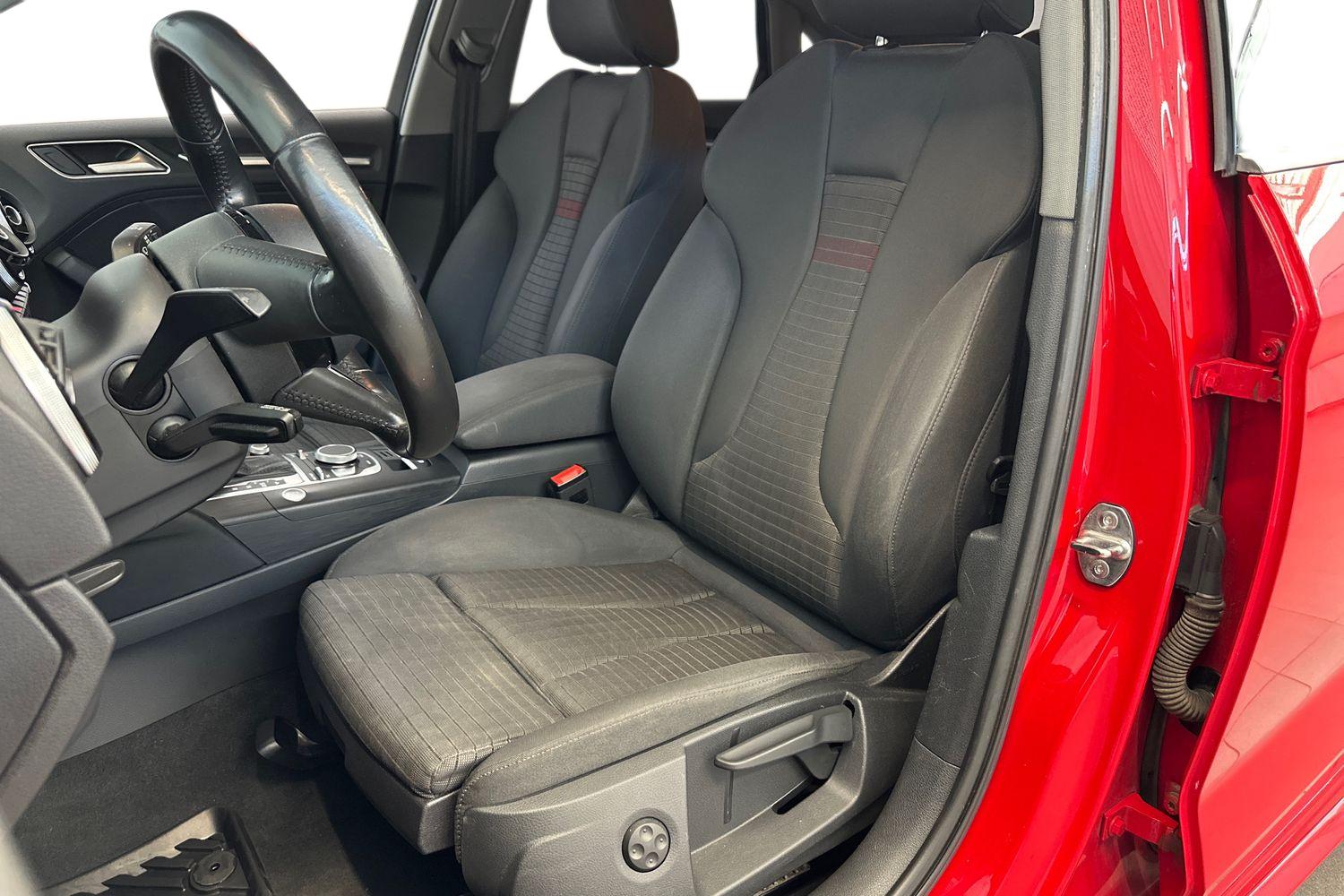 Audi A3 2017, photo 7/29