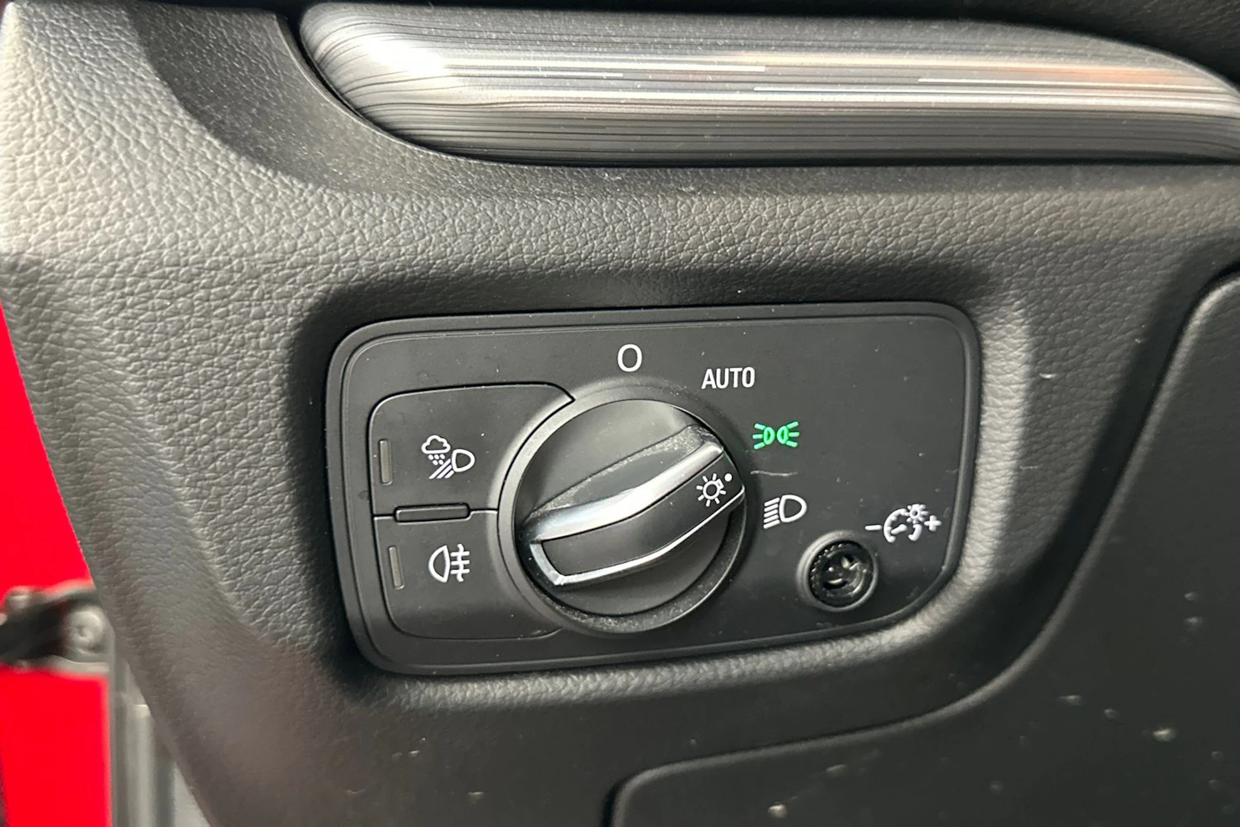 punainen Audi A3 2017 kuva 15.