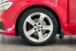 punainen Audi A3 2017 kuva 25.