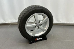 punainen Audi A3 2017 kuva 27.