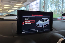 Musta Audi A3 2017 kuva 14.