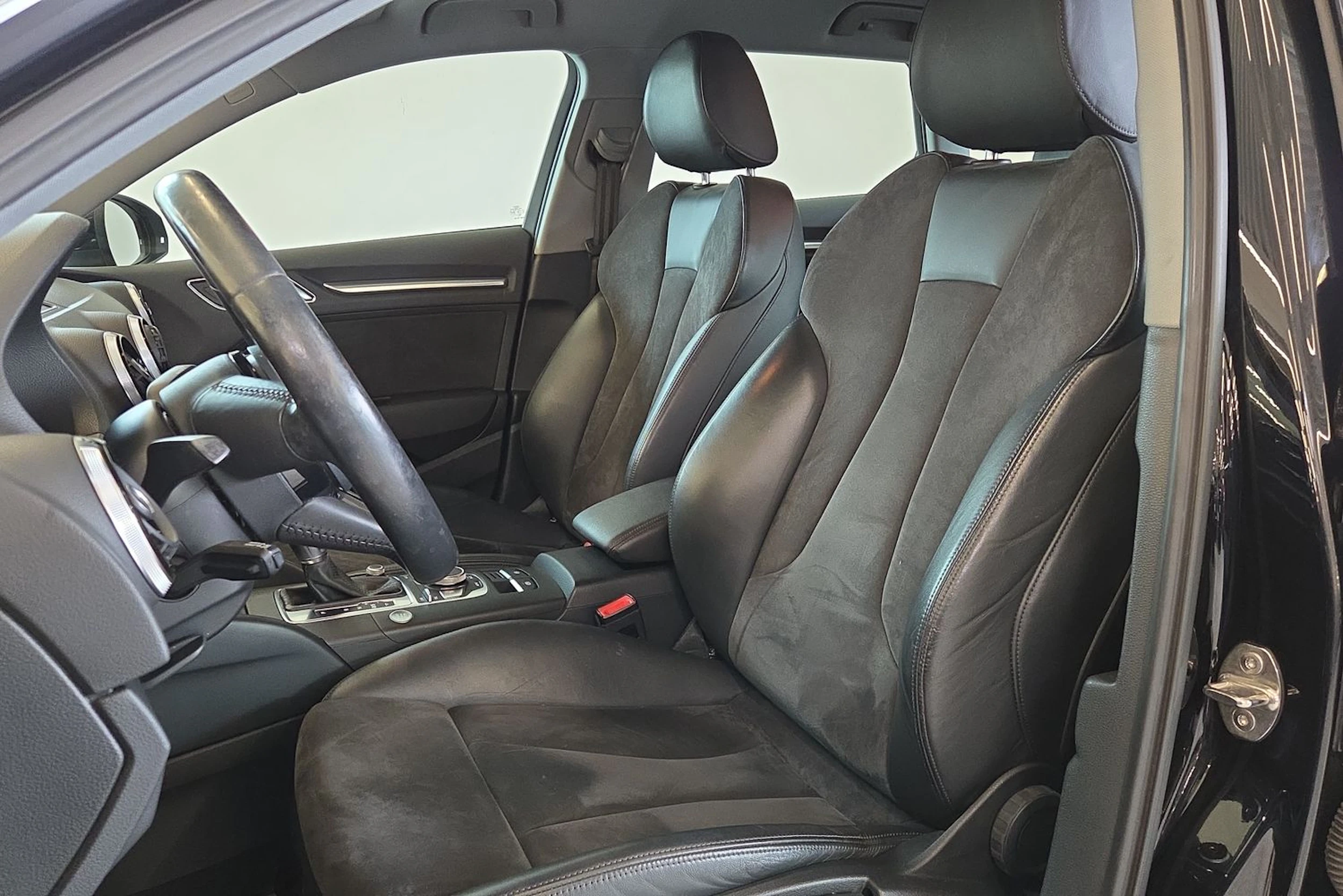Musta Audi A3 2017 kuva 17.