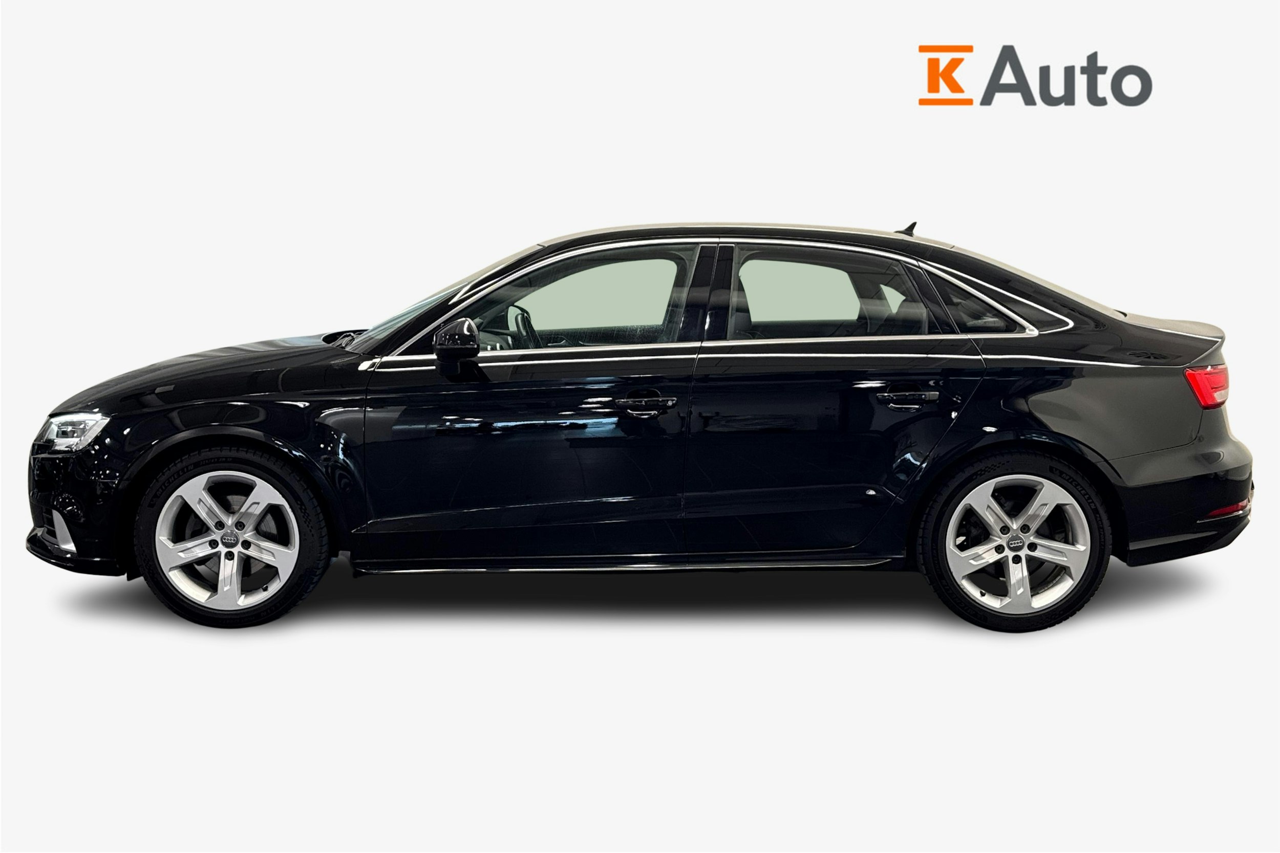 musta Audi A3 2017 kuva 5.