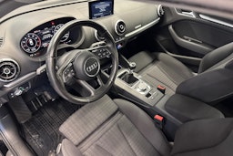 musta Audi A3 2017 kuva 6.