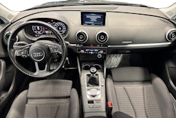musta Audi A3 2017 kuva 7.