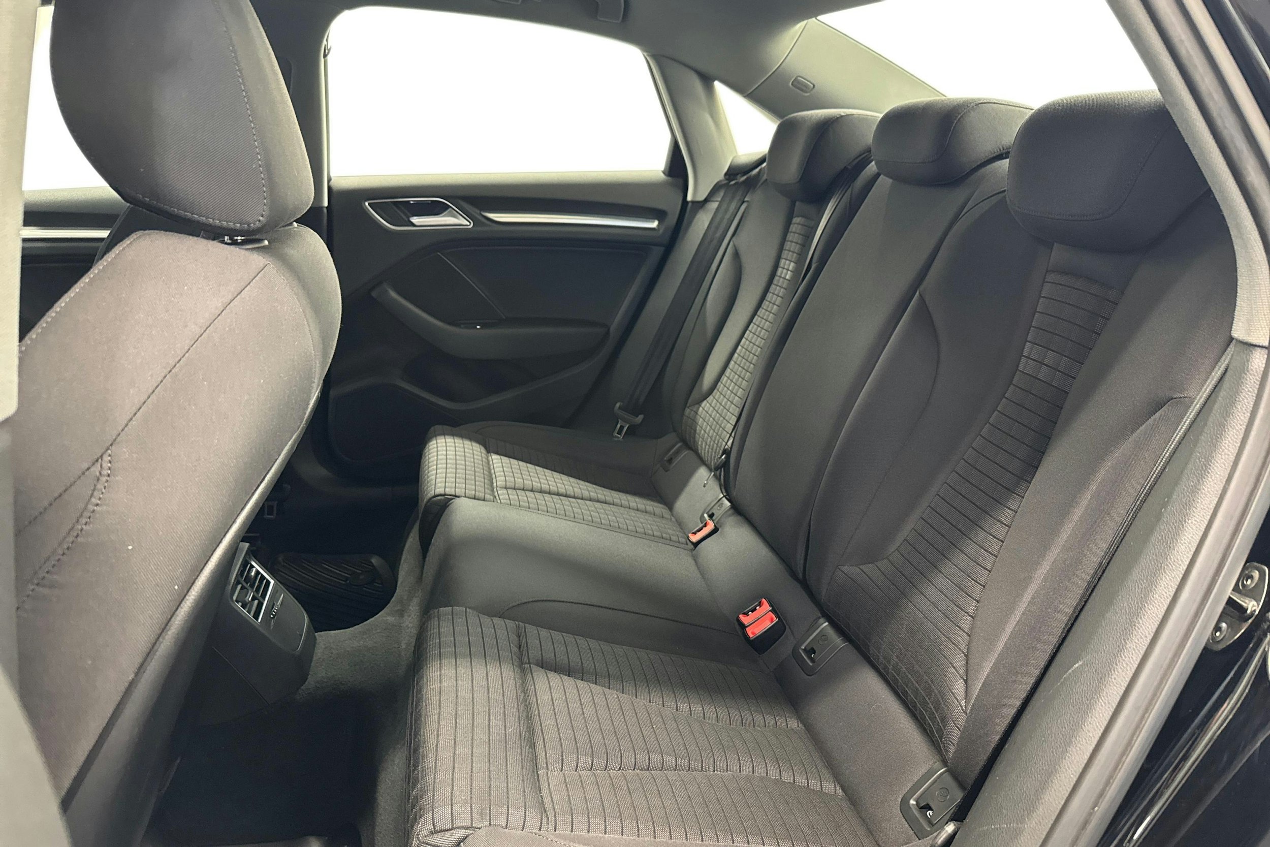 musta Audi A3 2017 kuva 8.