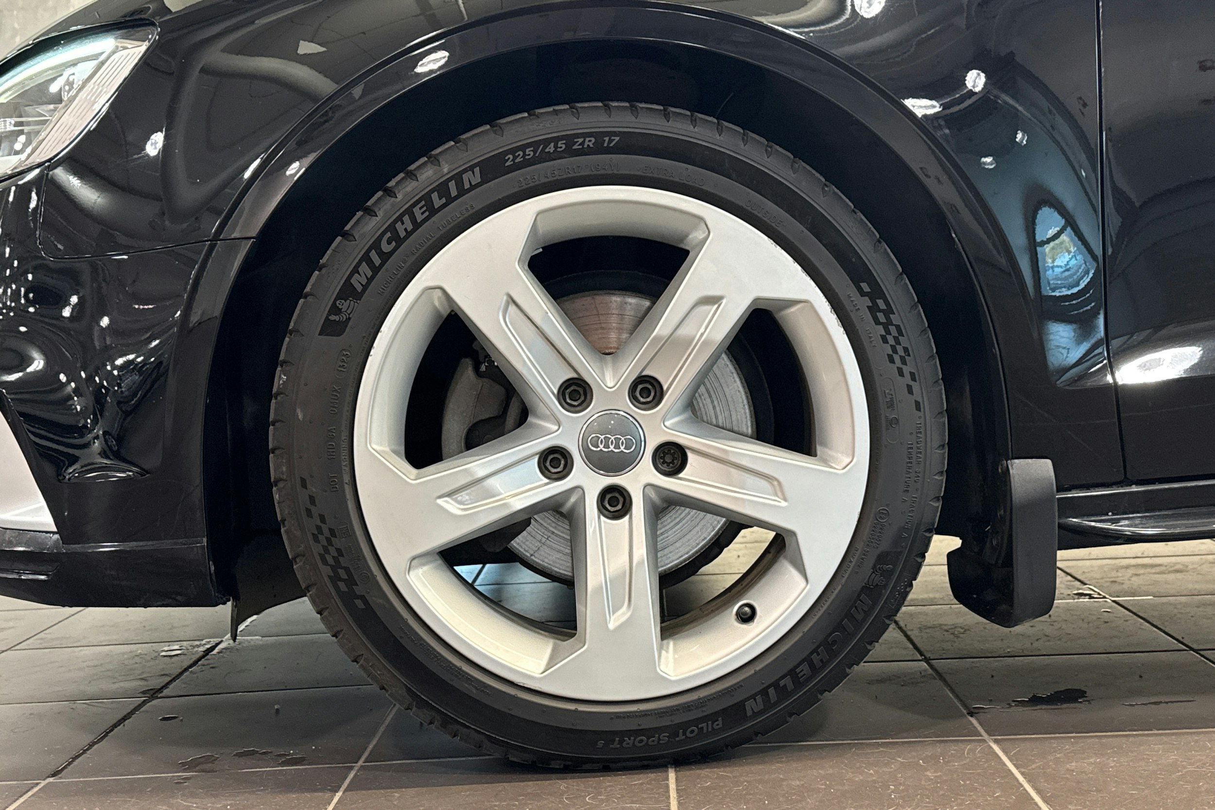 musta Audi A3 2017 kuva 9.