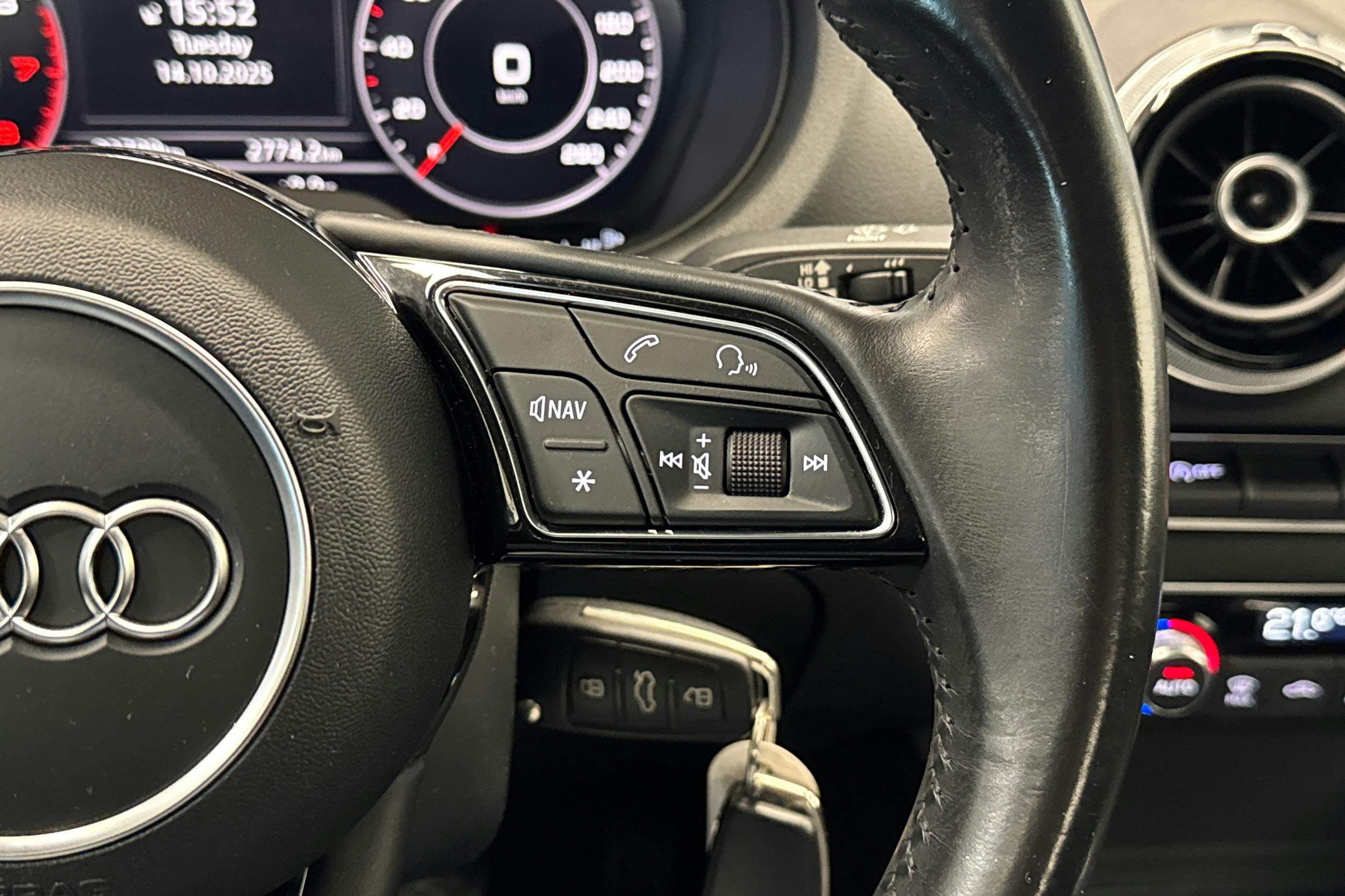 musta Audi A3 2017 kuva 14.