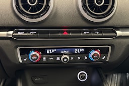 musta Audi A3 2017 kuva 16.