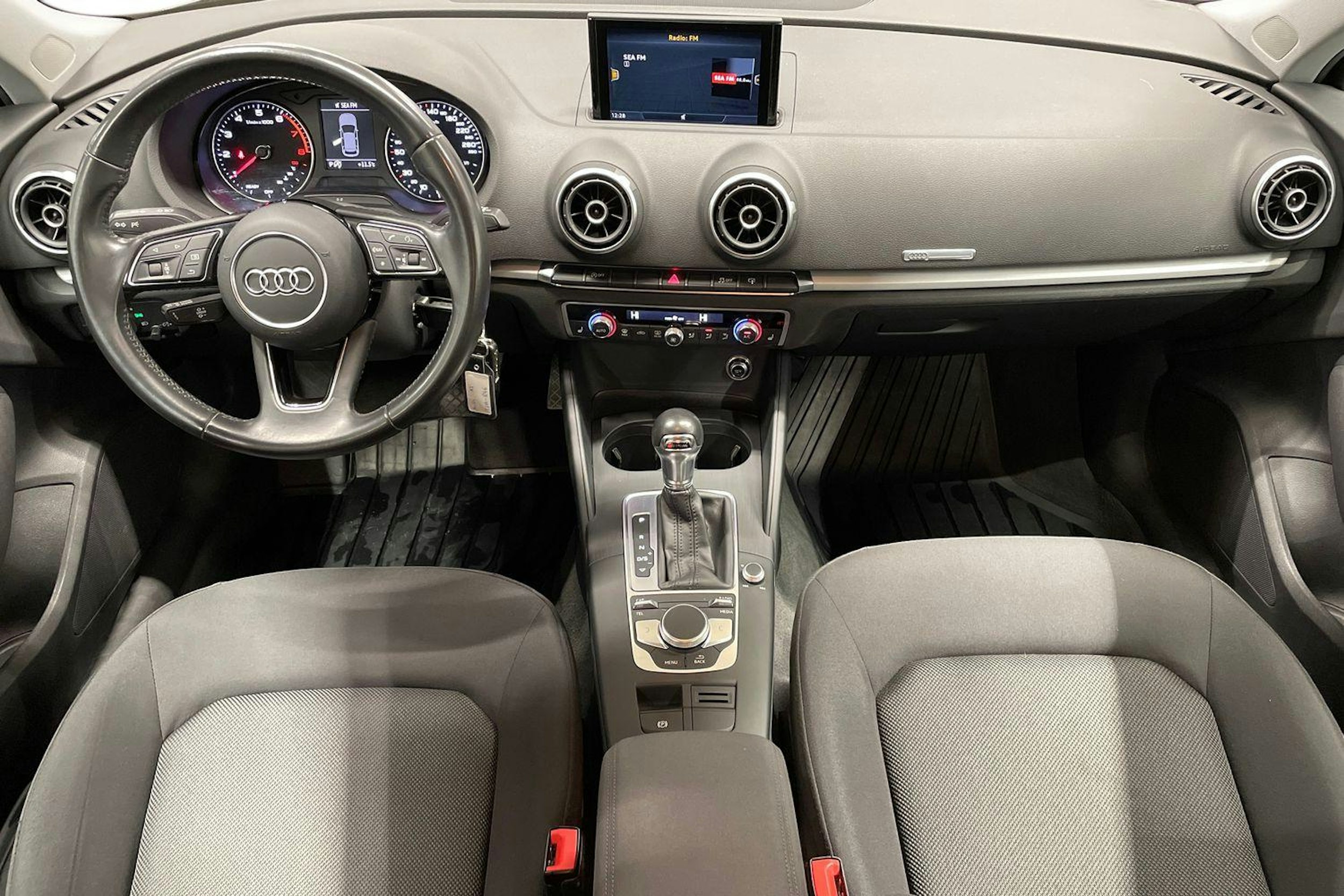 musta Audi A3 2017 kuva 9.